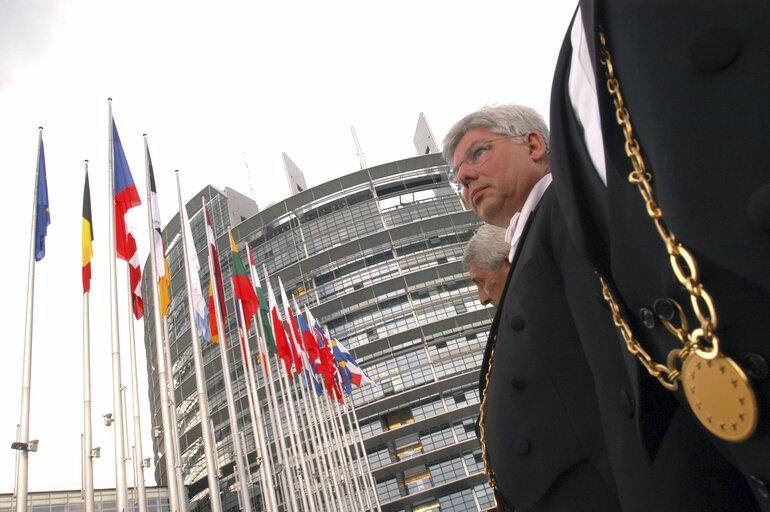 Photo 29: Accession ceremony welcoming 10 new member states into the European Union.