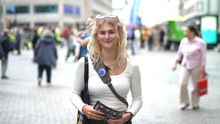 Styrk den demokratiske deltagelse med Cille, frivillig for together.eu 9:16
