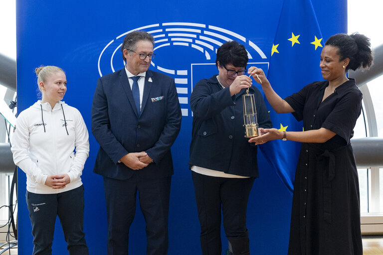 Снимка 6: Handing over of the flame of the FISU World University Games