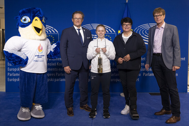 Снимка 42: Handing over of the flame of the FISU World University Games